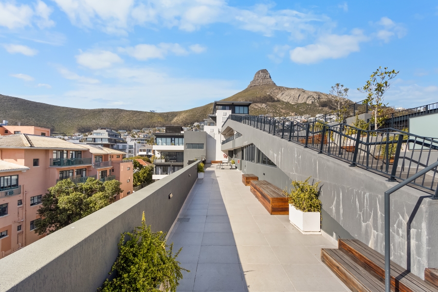 2 Bedroom Property for Sale in Sea Point Western Cape